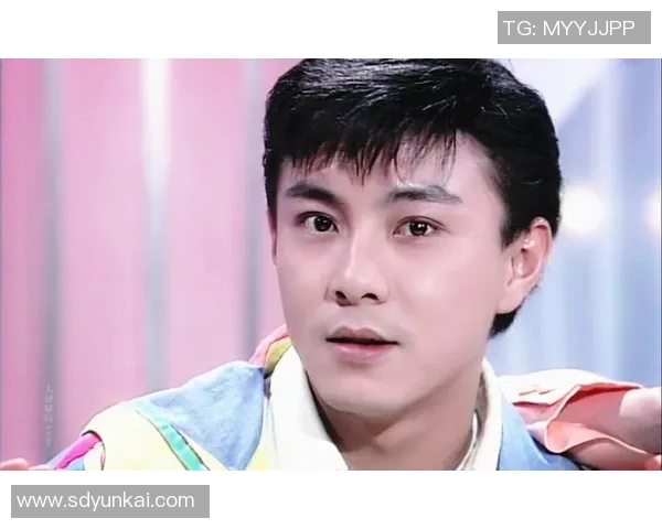 张卫健携手香港足球明星队共创辉煌赛季展现团结与激情